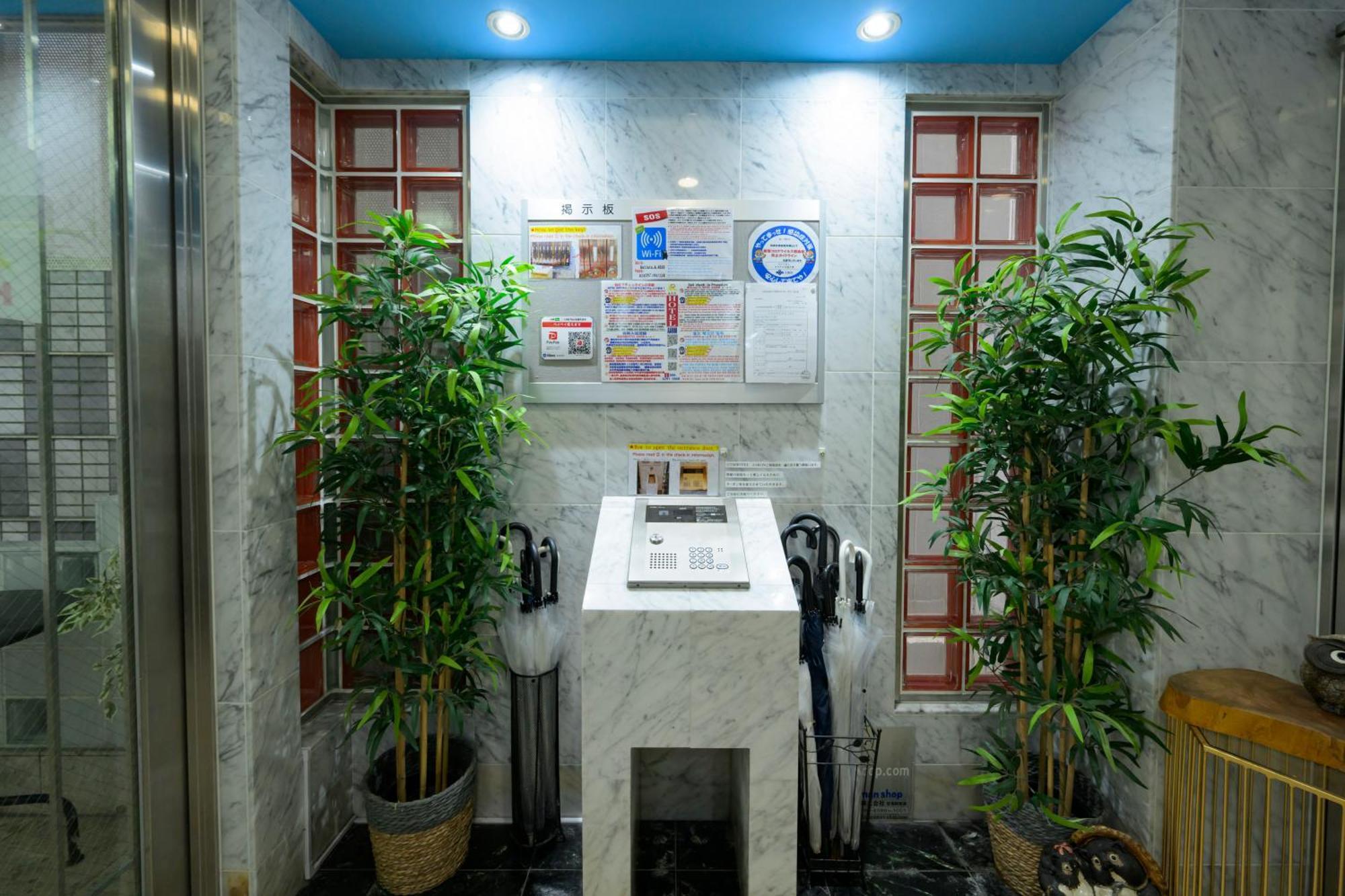 Hotel Aaron通天東 Osaka Bagian luar foto